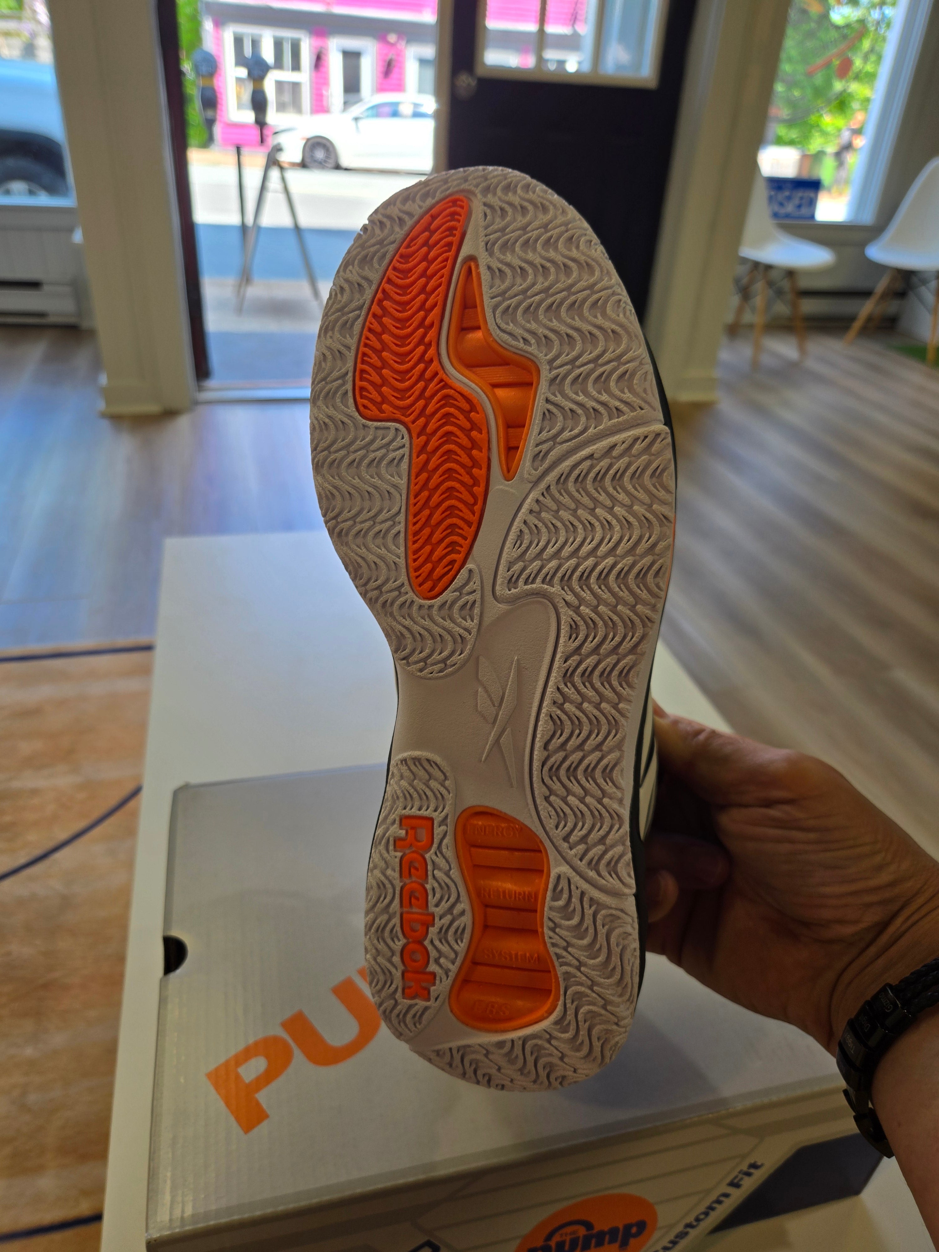 Engine A Pump Basketball Shoes